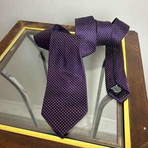 Hugo Boss 100% Silk Tie 60” Purple Mens Polka dot Elegant Luxury Office Career